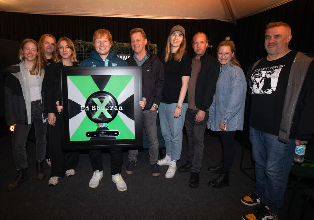 News-Titelbild - Warner Music ehrt Ed Sheeran beim Hurricane Festival