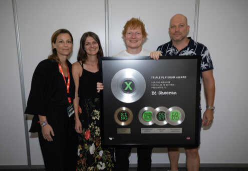 News-Titelbild - Warner Music ehrt Ed Sheeran und Kenya Grace in St. Pölten